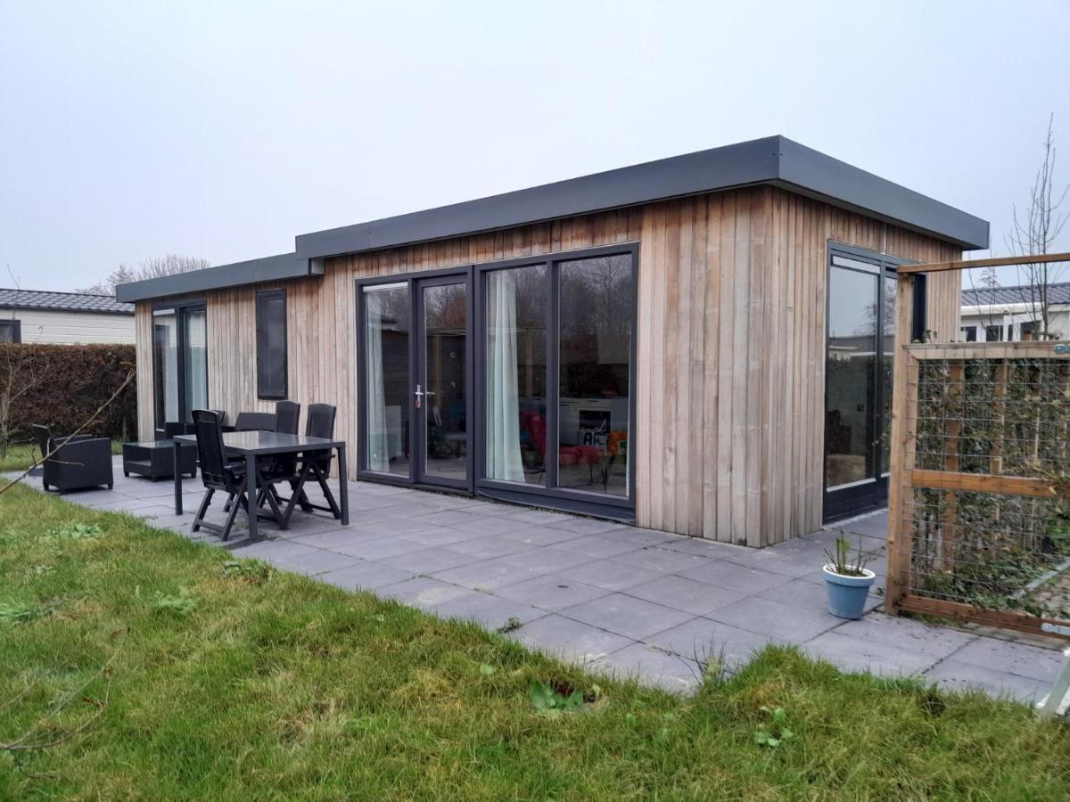 Luxe 5 Persoons Bungalow Op Rustig Vakantiepark Nabij Leeuwarden Dronrijp Екстериор снимка