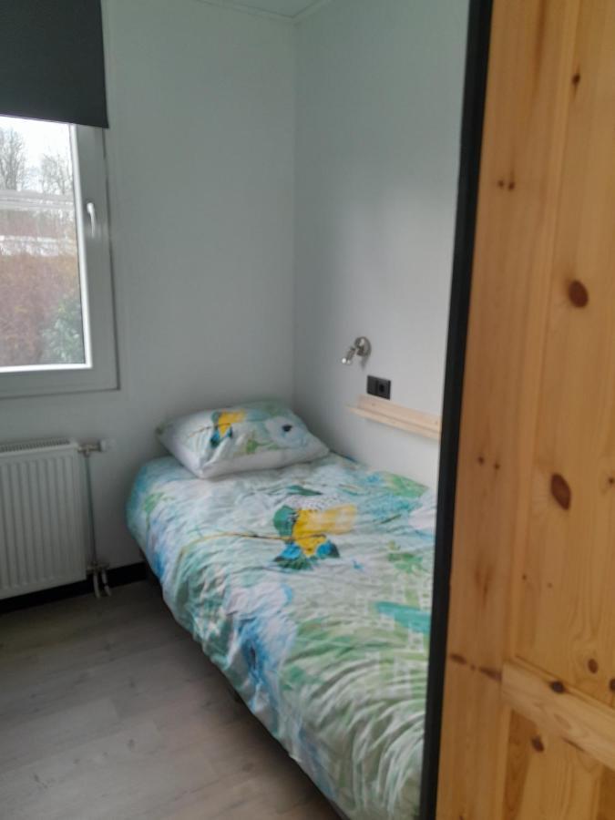 Luxe 5 Persoons Bungalow Op Rustig Vakantiepark Nabij Leeuwarden Dronrijp Екстериор снимка